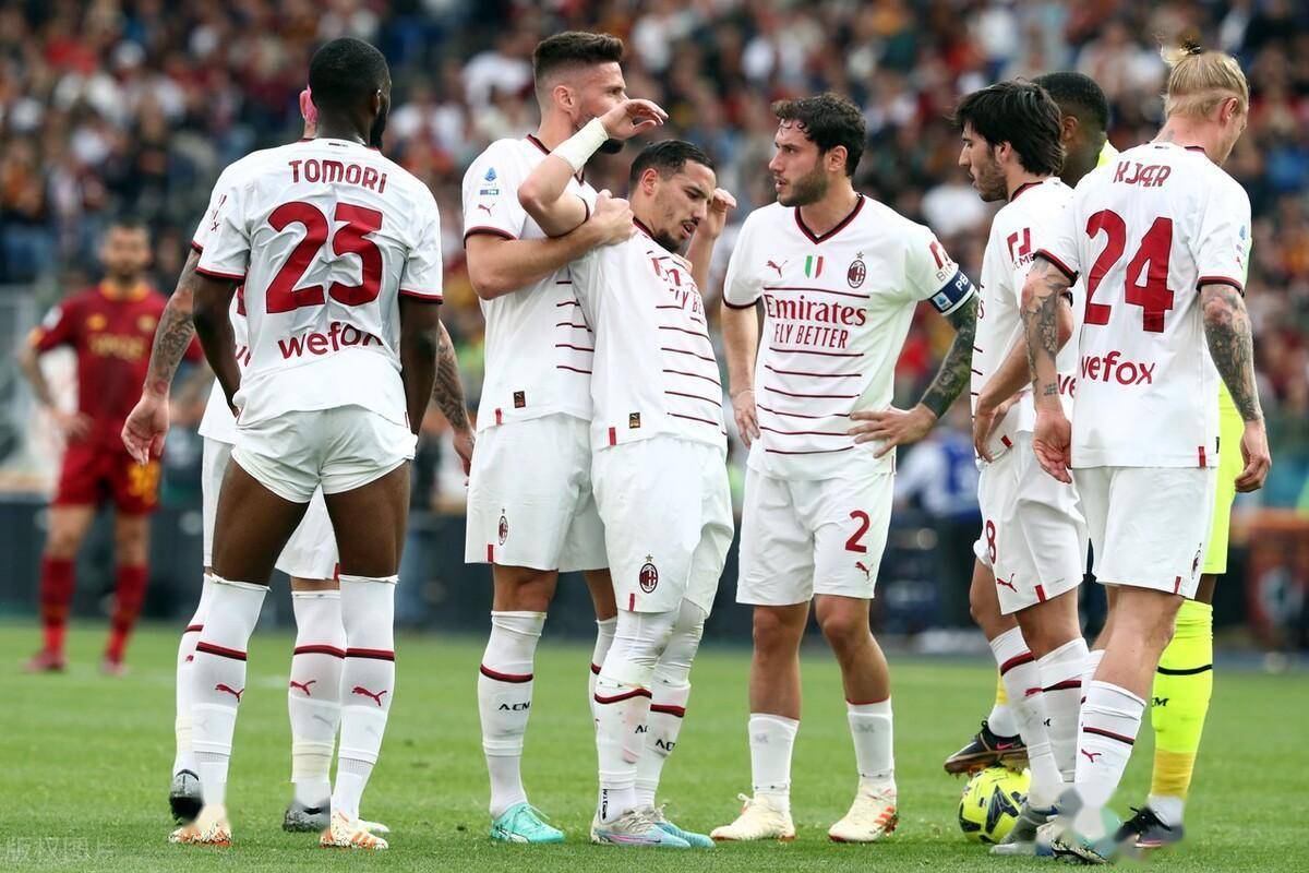 包含赛前体能课后，巴塞罗那绝杀压哨备战法甲，质疑声仍在，更衣室氛围转暖的词条